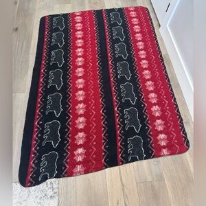 Woolrich Bear Sherpa Throw Blanket- Red Black Cabin Style